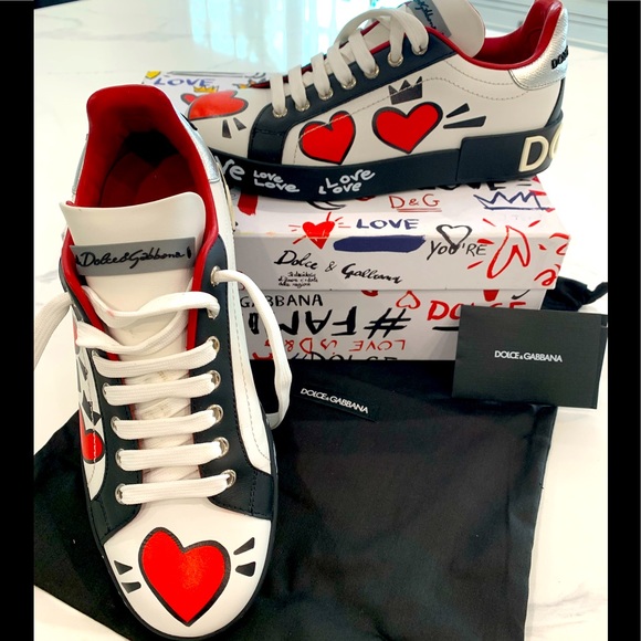 Dolce & Gabbana Shoes - DOLCE & GABANA Portofino  heart print low top sneakers 38 EUC